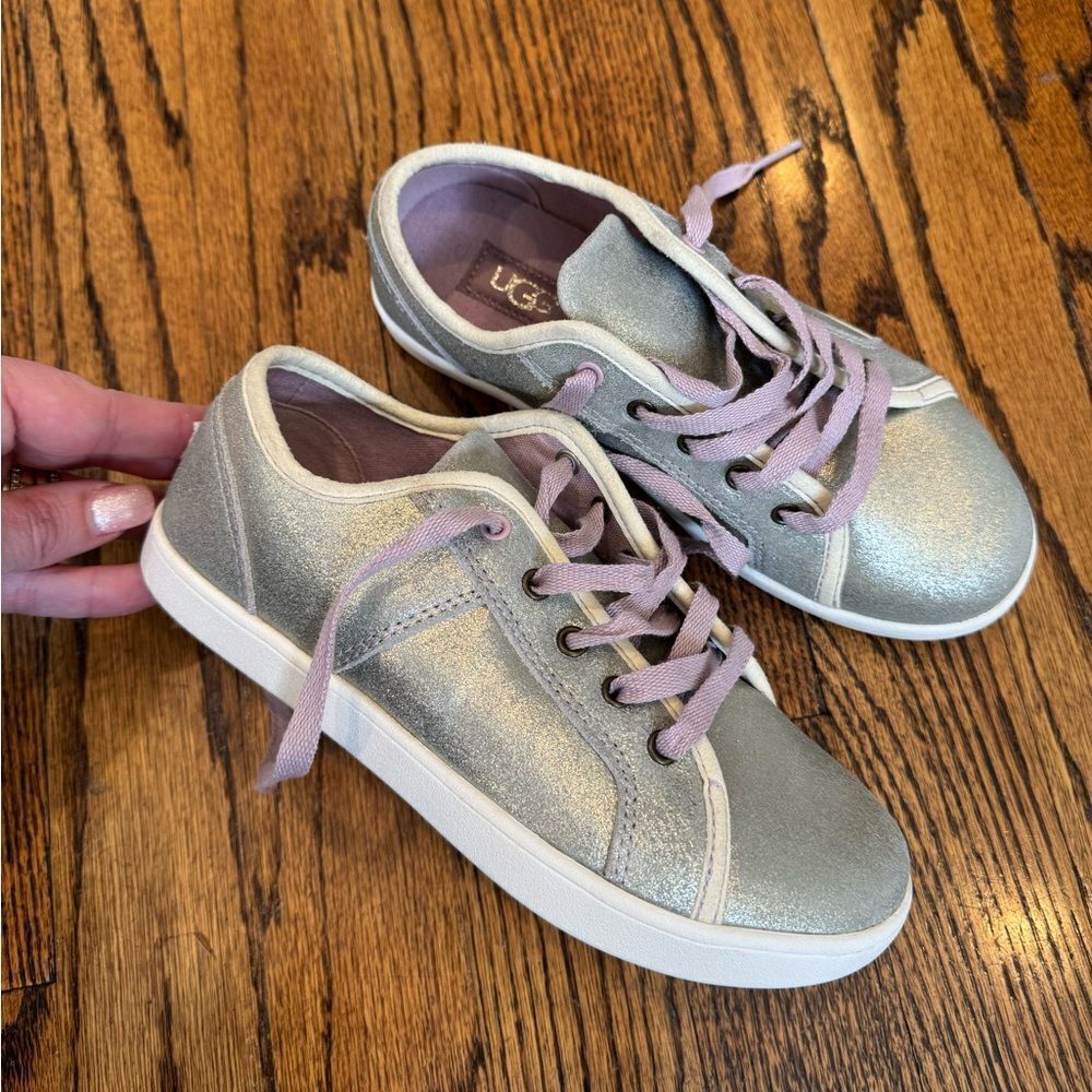 UGG Metallic Silver Gold Kids Sneakers Lavender Purple Like New Girls Size 1